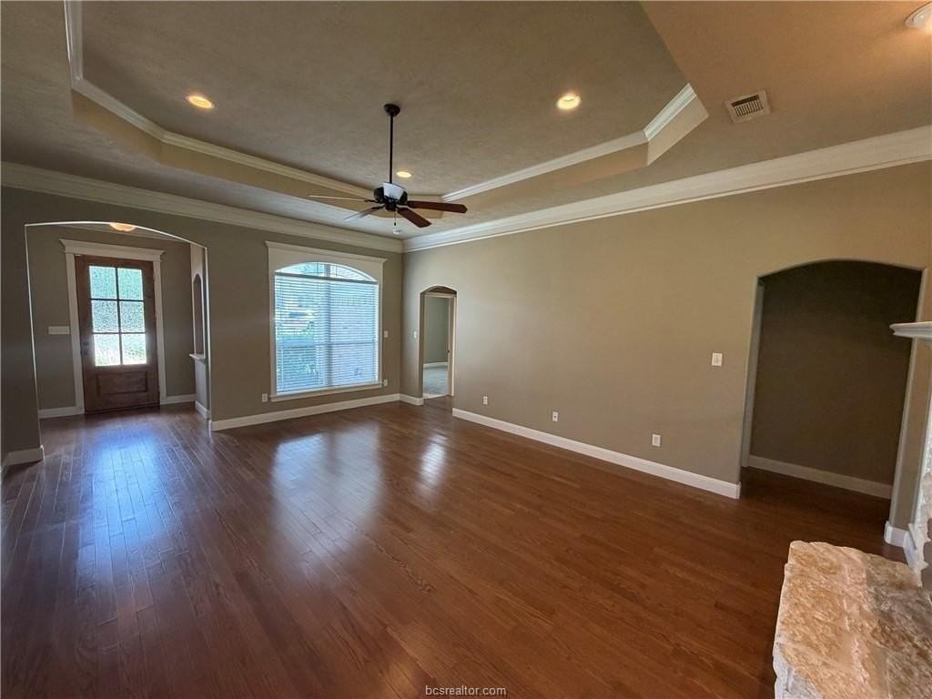413 Cold Spring Dr - Photo 2 of 27