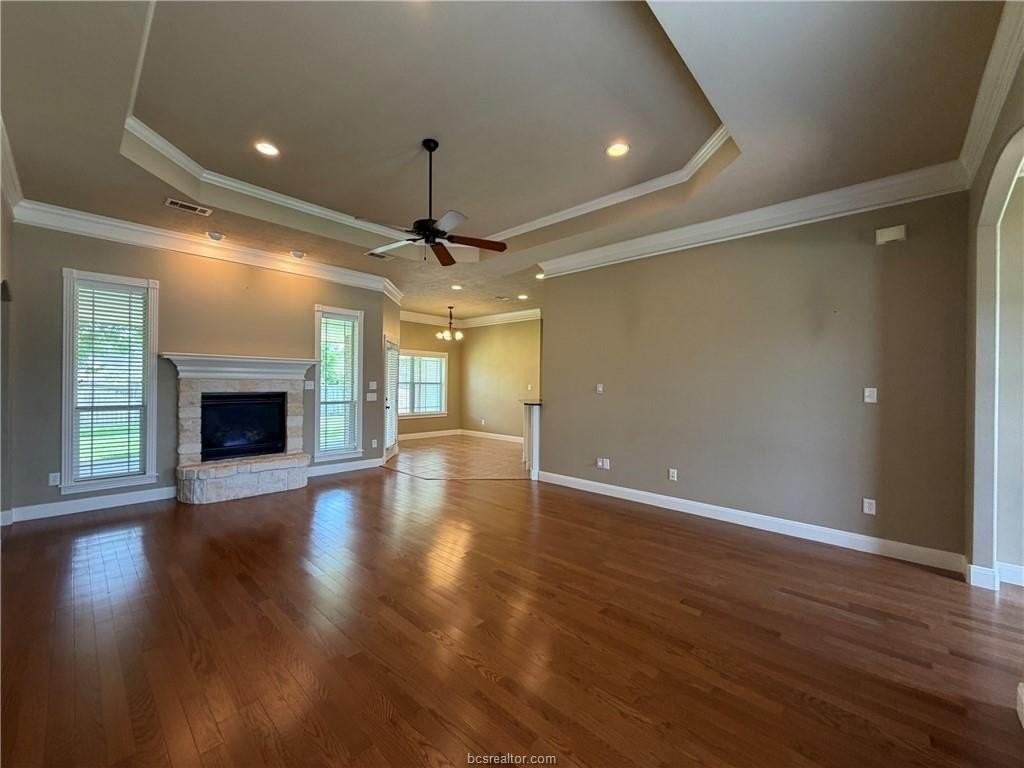 413 Cold Spring Dr - Photo 3 of 27