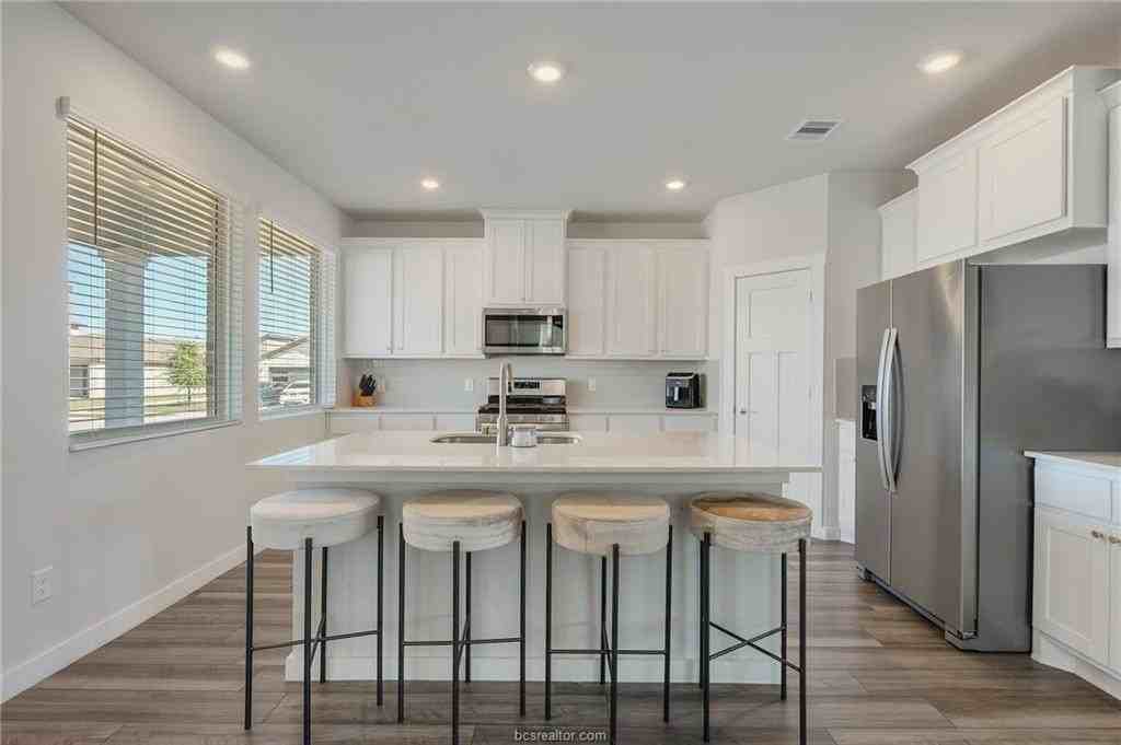 714 Granger Ln - Photo 4 of 22