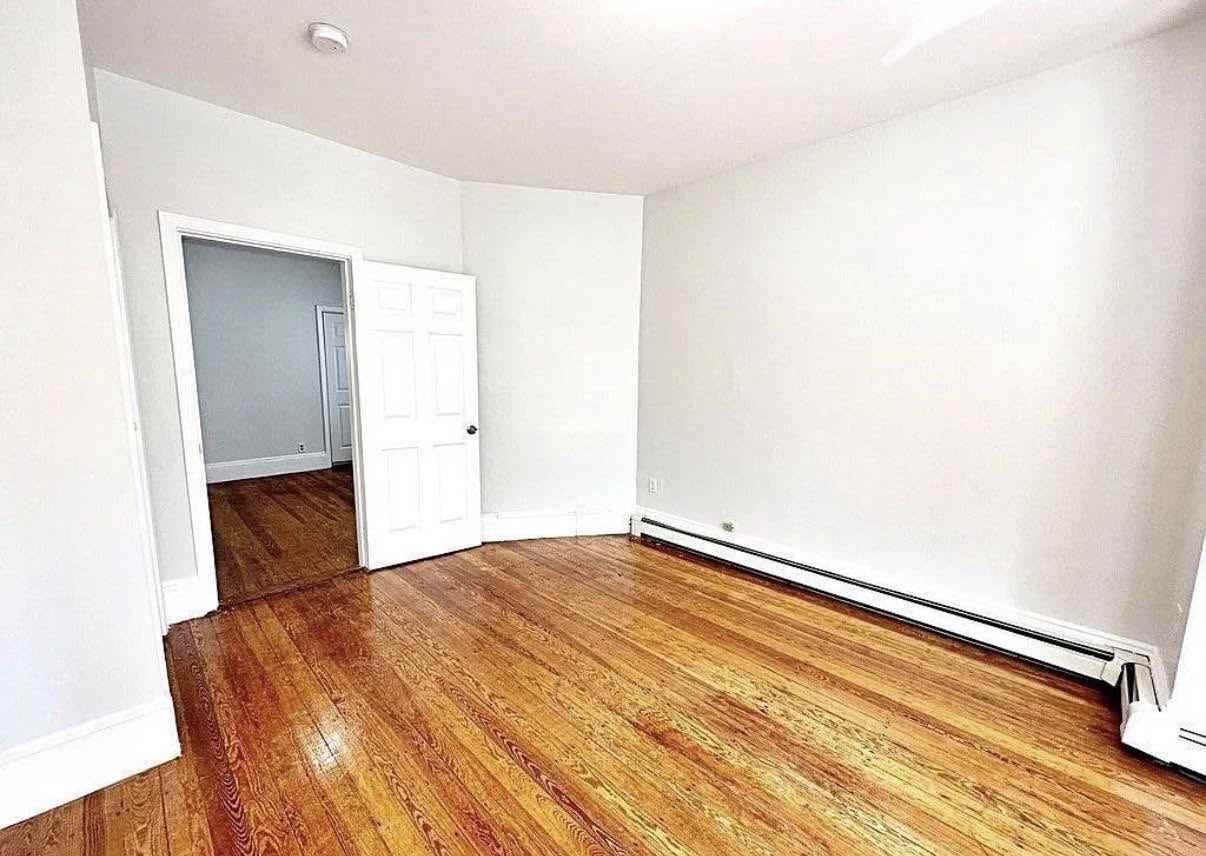 110 Everett St #2 - Photo 6 of 11