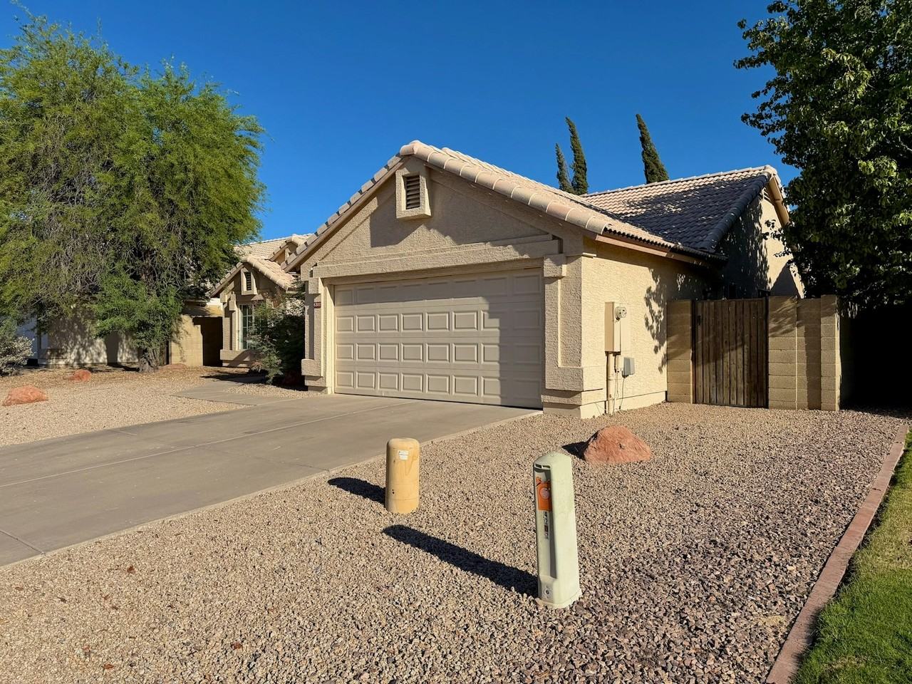 4207 East Juanita Avenue - Photo 3 of 33