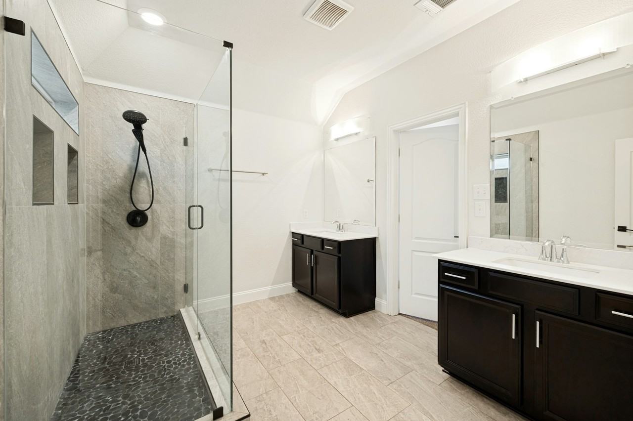 2125 Olivereta Dr - Photo 6 of 25
