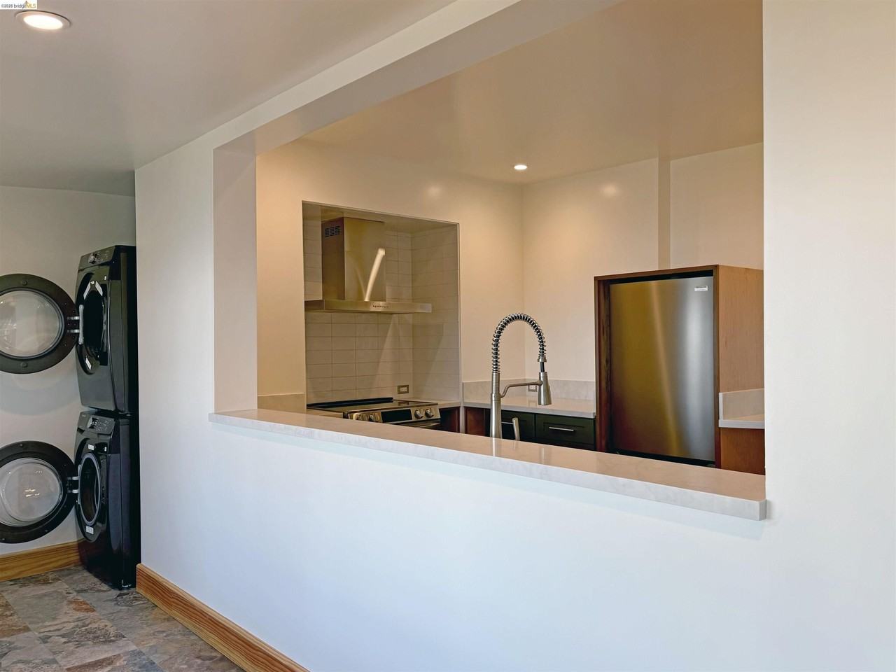 517 Golden Gate Ave - Photo 6 of 20