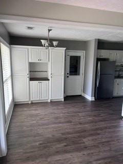 48 Wheatfield Dr - Photo 3 of 14
