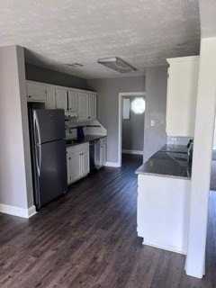 48 Wheatfield Dr - Photo 4 of 14