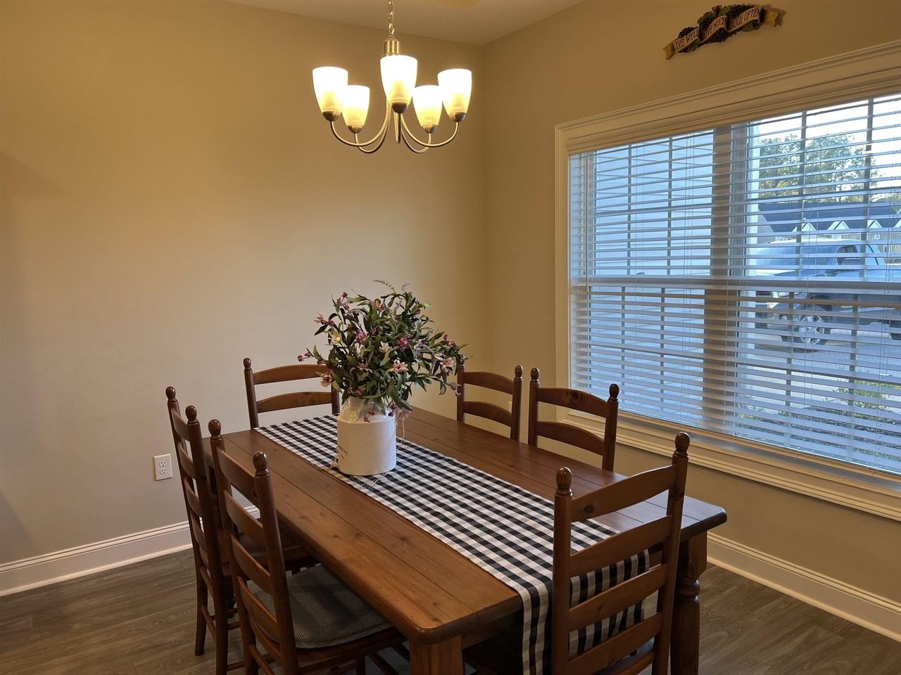 504 Whiddy Loop - Photo 6 of 19