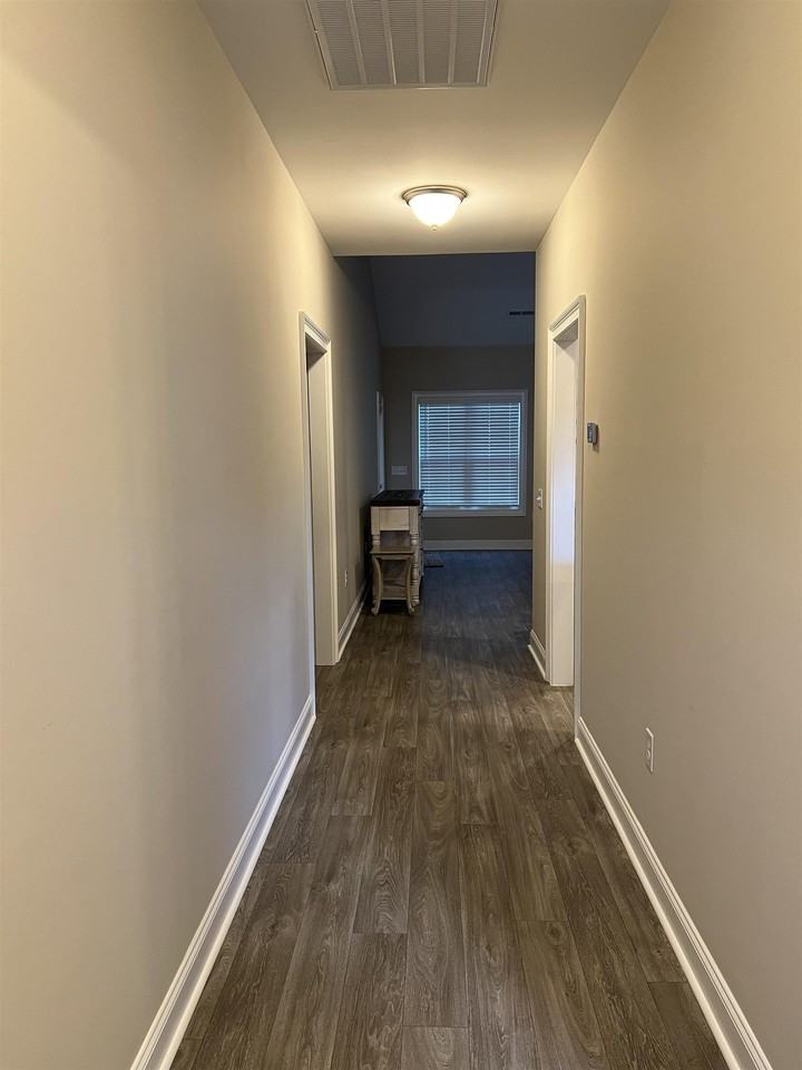 504 Whiddy Loop - Photo 7 of 19