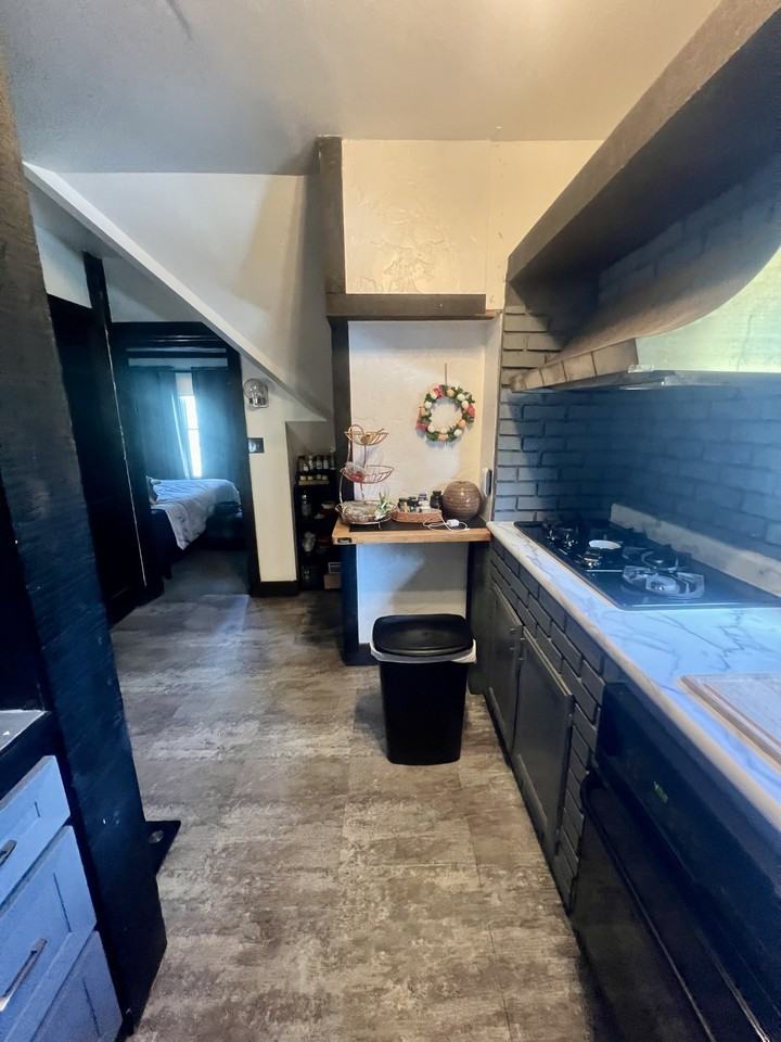 2959 N Oakland Ave Uppr #2959 - Photo 5 of 18