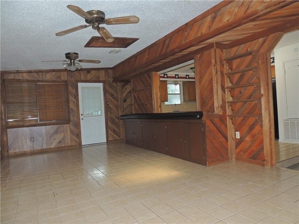 2187 Glenwood Dr - Photo 6 of 10
