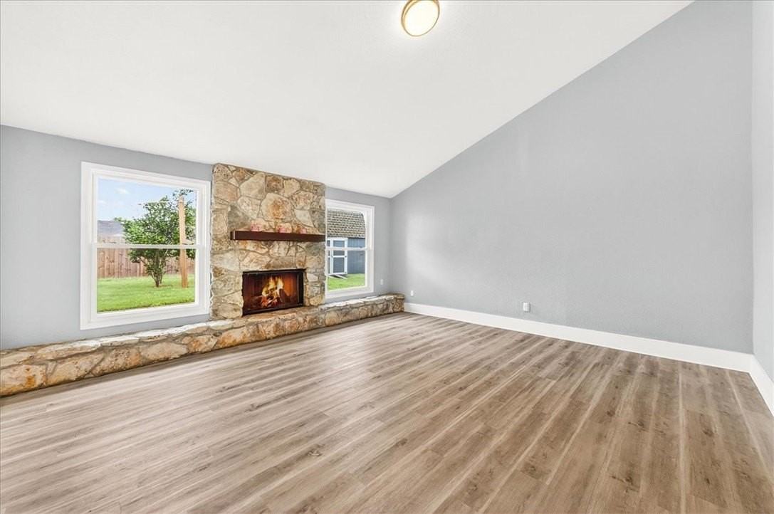 1749 Dawn Breeze Dr - Photo 4 of 40
