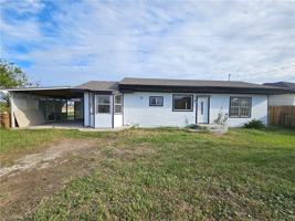 featured image of 949 Stone St