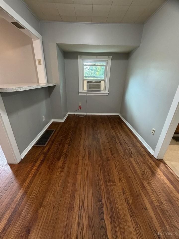 6308 Bedford St - Photo 3 of 9
