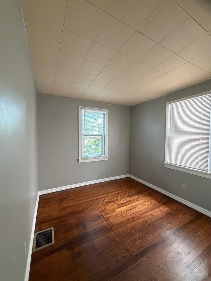 6308 Bedford St - Photo 7 of 9