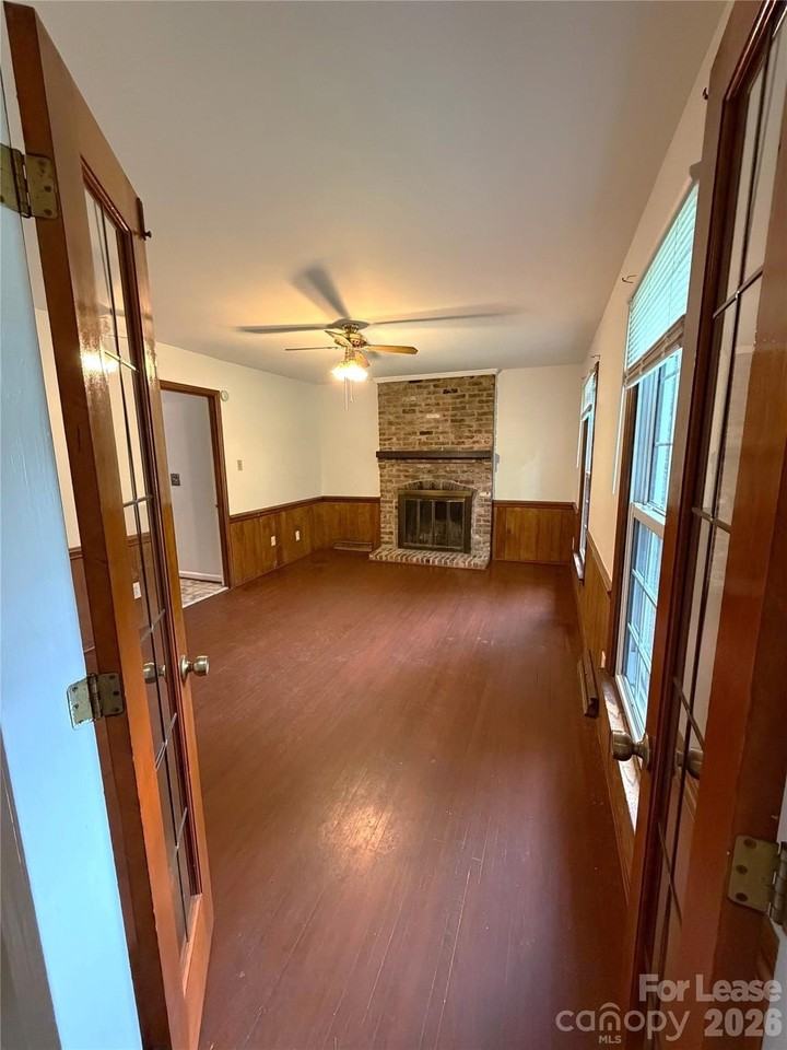 5016 Vescova Ct - Photo 3 of 18