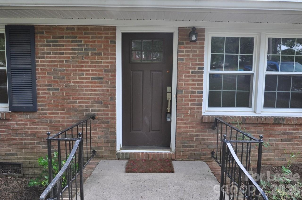 118 Kenmore Dr - Photo 3 of 31