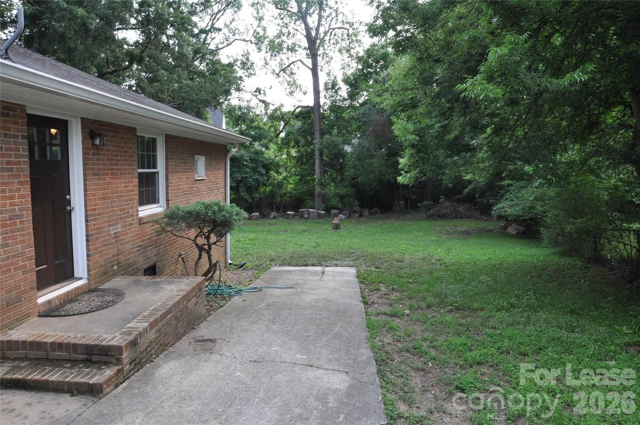 118 Kenmore Dr - Photo 5 of 31