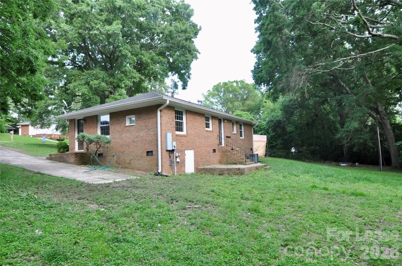 118 Kenmore Dr - Photo 6 of 31