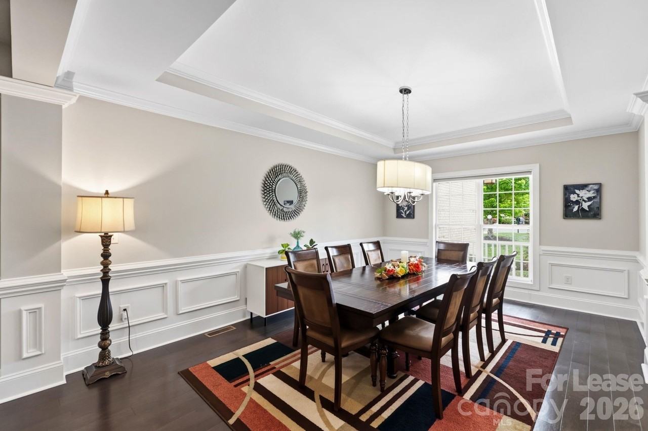 202 Tallow Tree Ct - Photo 7 of 48