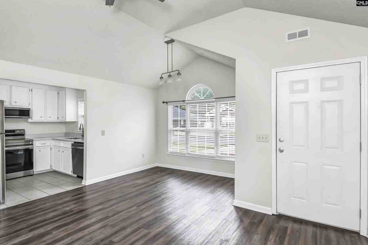 107 Hutto Hill Ln - Photo 4 of 34