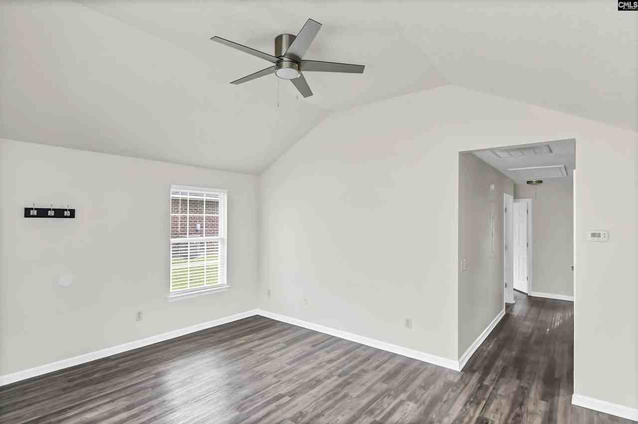 107 Hutto Hill Ln - Photo 6 of 34