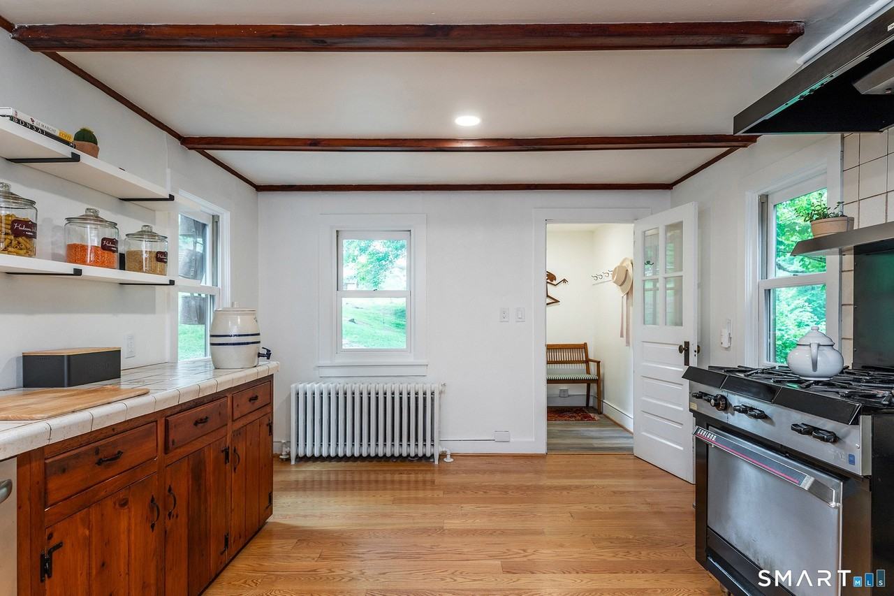 48 Keeler Rd - Photo 7 of 40