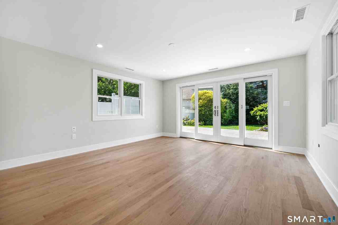 115 E Elm St - Photo 7 of 26
