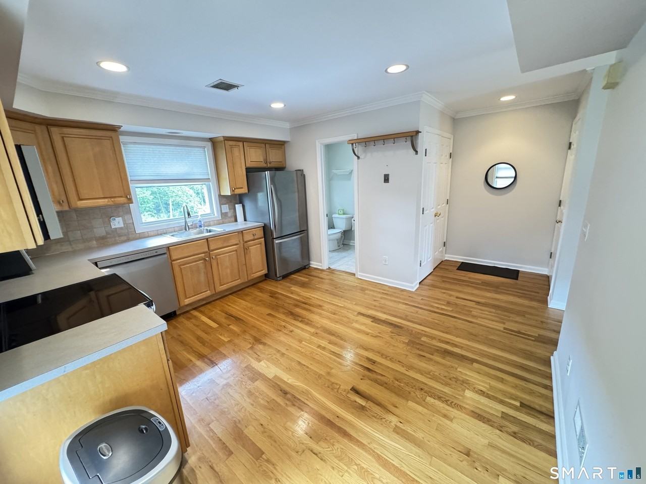 17 Glenwood Ave #A - Photo 5 of 24