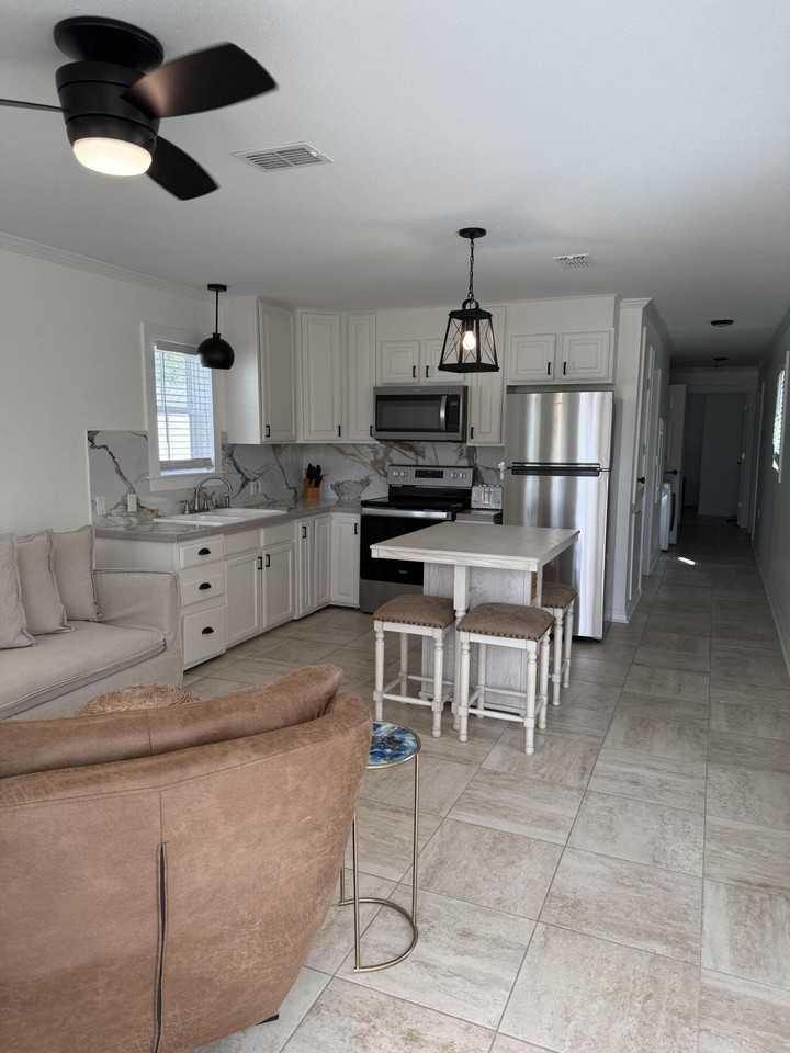 53 State St - Photo 3 of 11