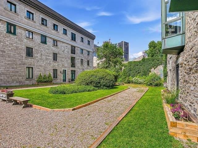 283 Rue De La Commune O - Photo 3 of 26