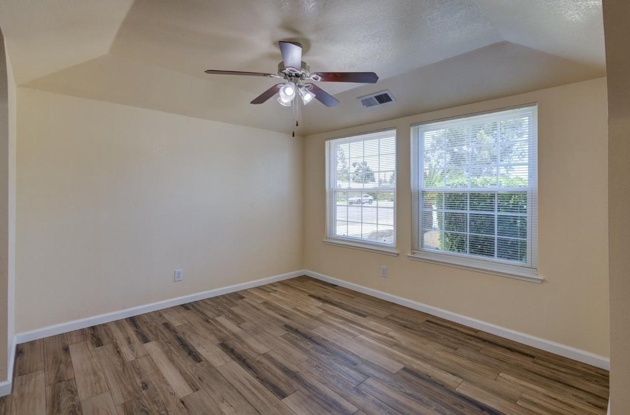 2197 Polson Ave - Photo 6 of 23