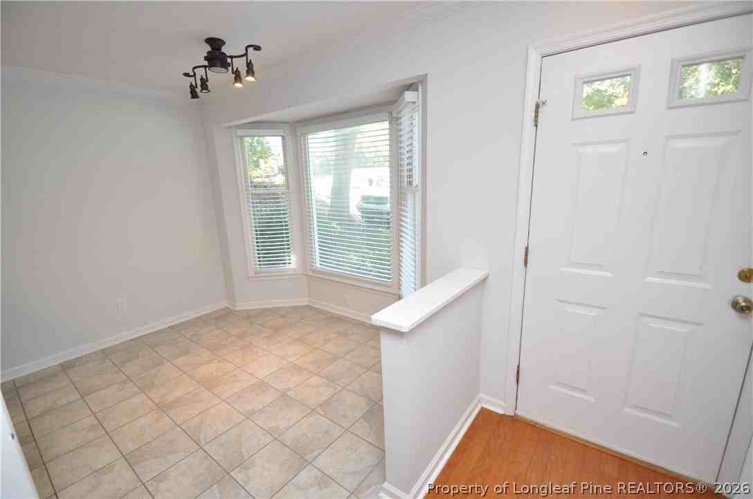 240 Beechtree Dr - Photo 2 of 33