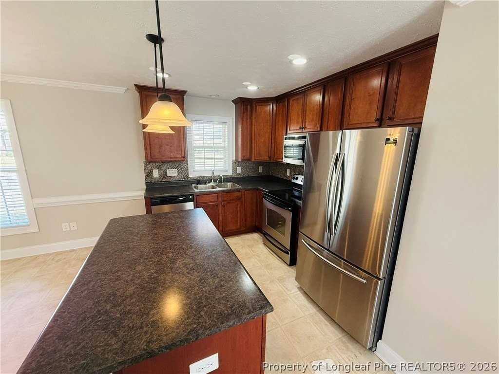 5802 Kessinger Ct - Photo 6 of 19