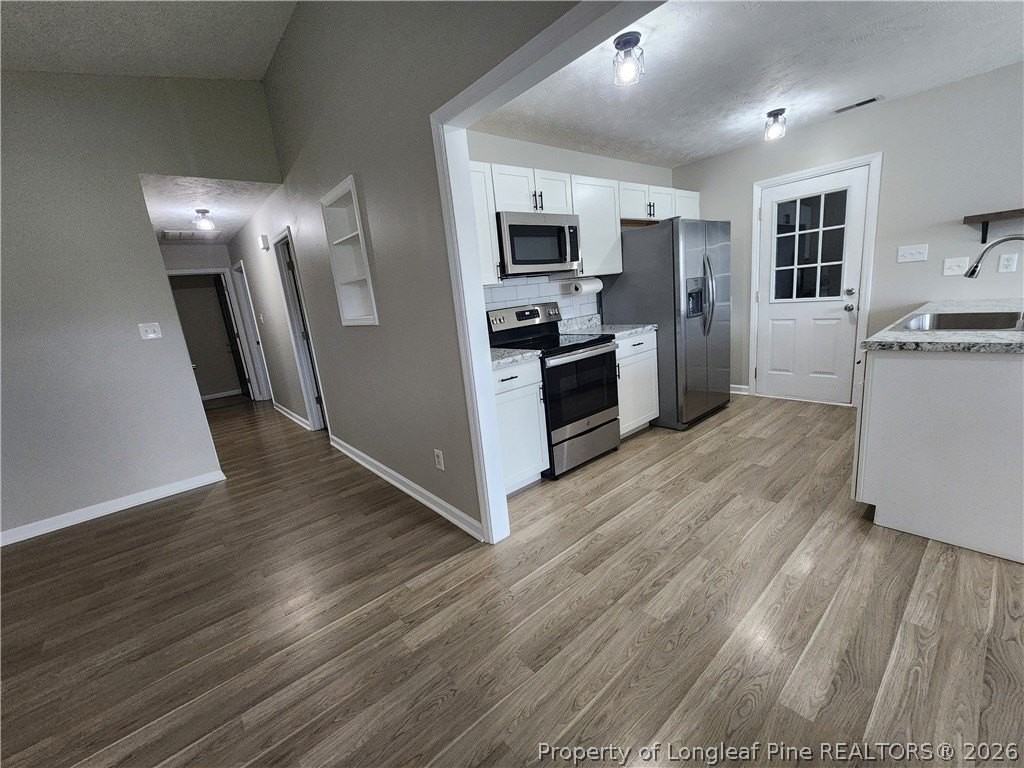 2212 Mossy Cup Ln - Photo 3 of 11