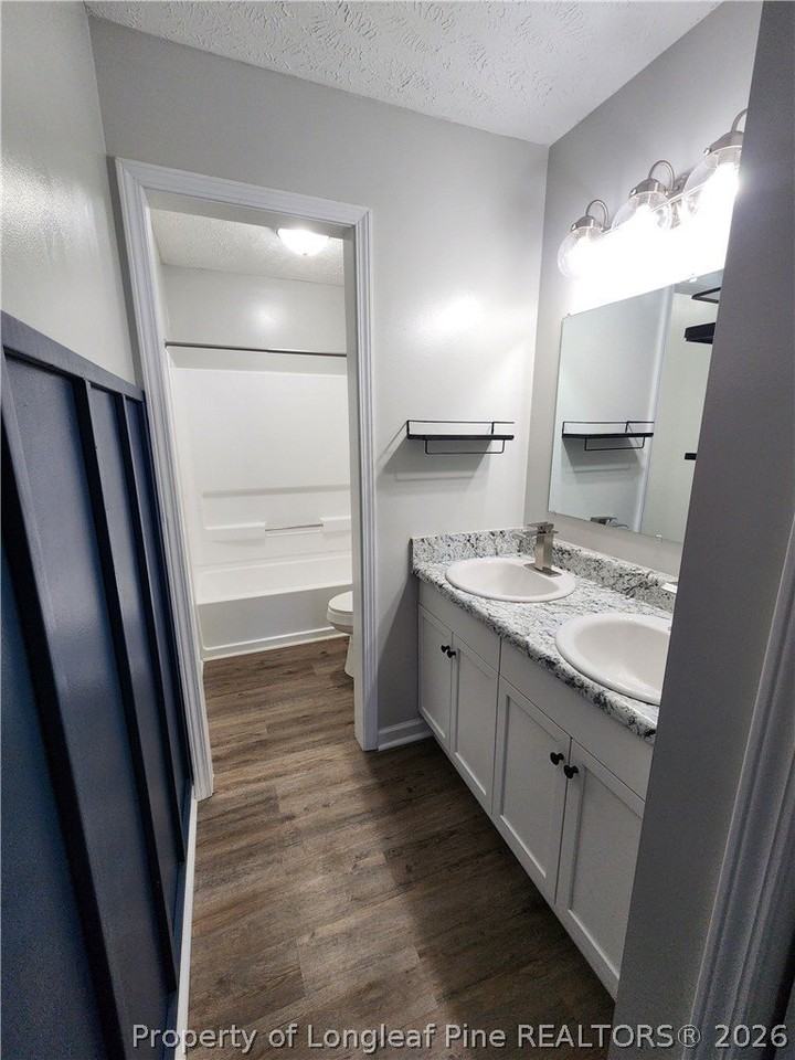 2212 Mossy Cup Ln - Photo 4 of 11