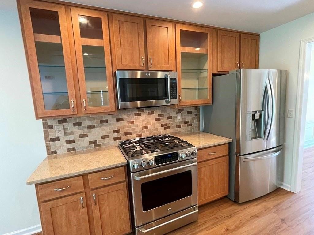 13580 Weycroft Cir - Photo 2 of 35