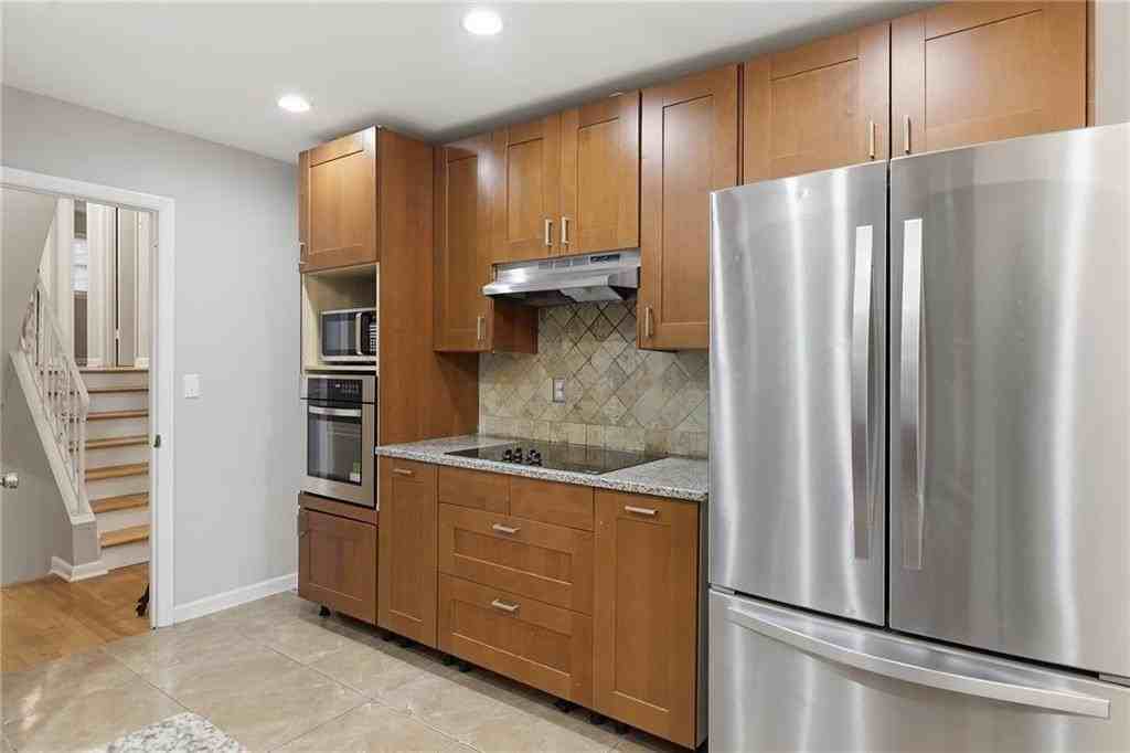 4411 Langdon Dr - Photo 4 of 34