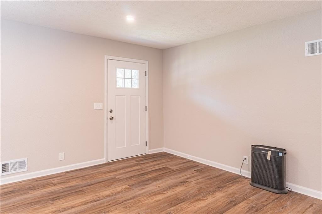1115 Washington Ave - Photo 6 of 35