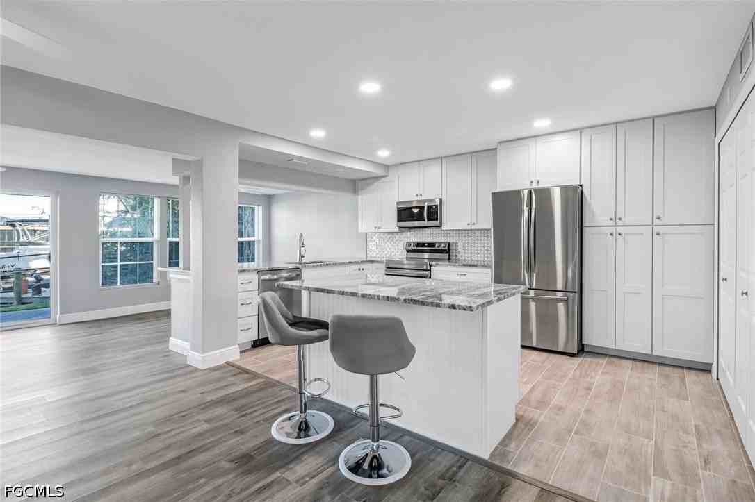 4312 S Bay Cir - Photo 3 of 18