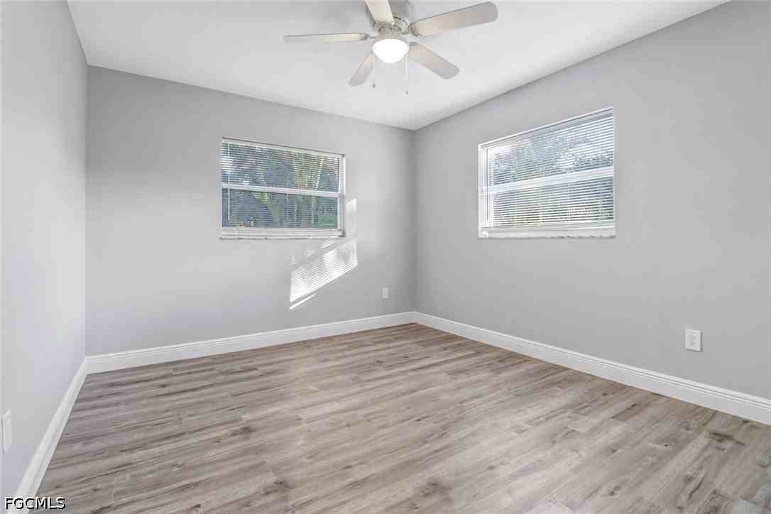 4312 S Bay Cir - Photo 4 of 18