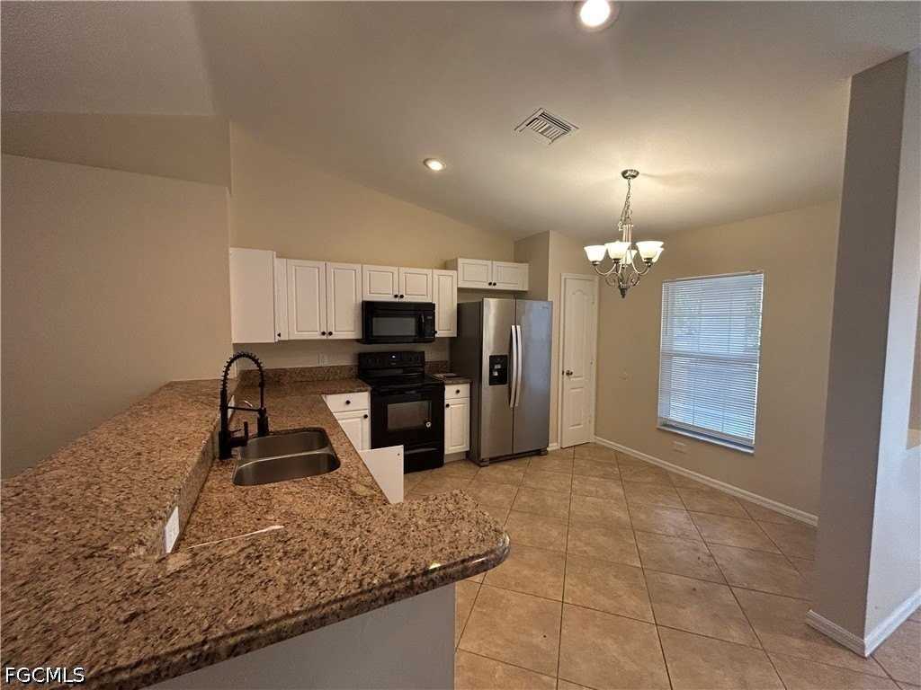6012 Thrush Ave - Photo 3 of 19