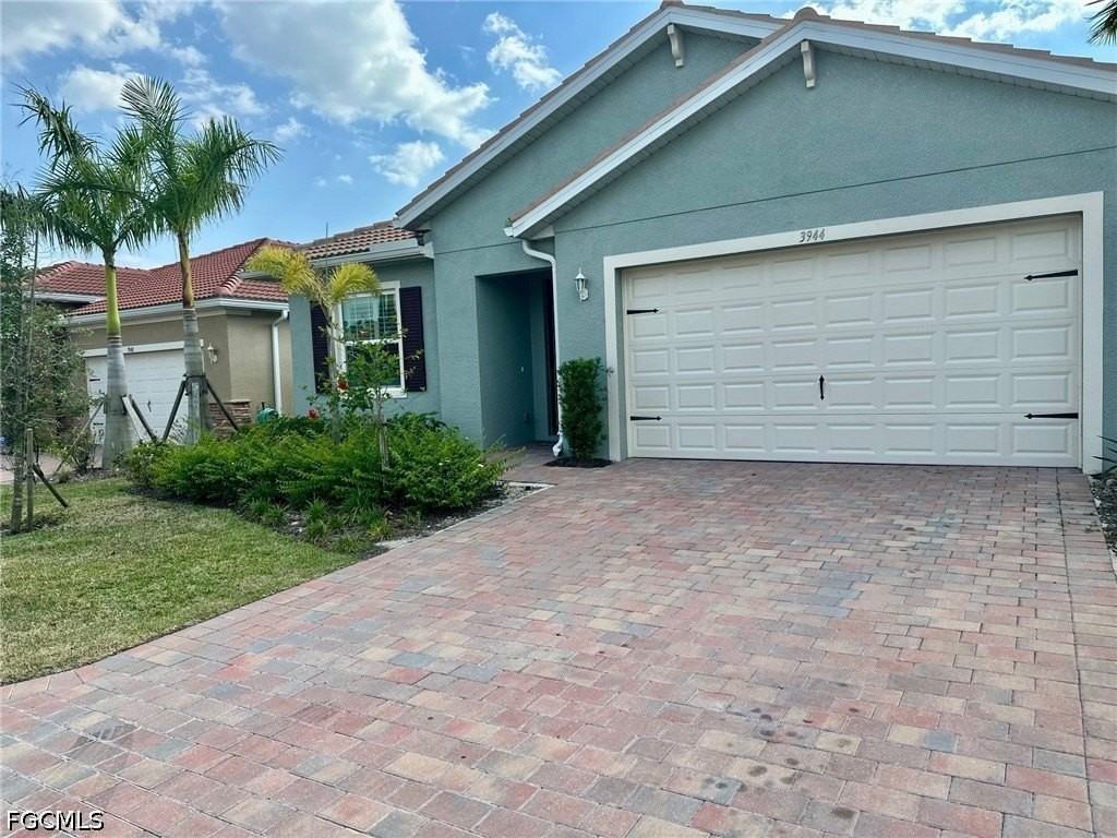 3944 Crosswater Dr - Photo 2 of 31