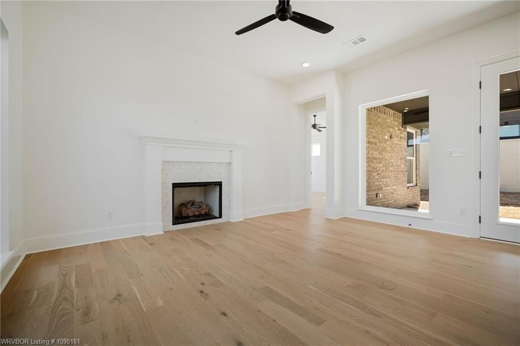 7627 Woodbine Ln - Photo 4 of 43