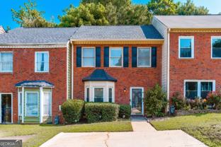1022 Oaks Pkwy Se - Photo 1 of 1