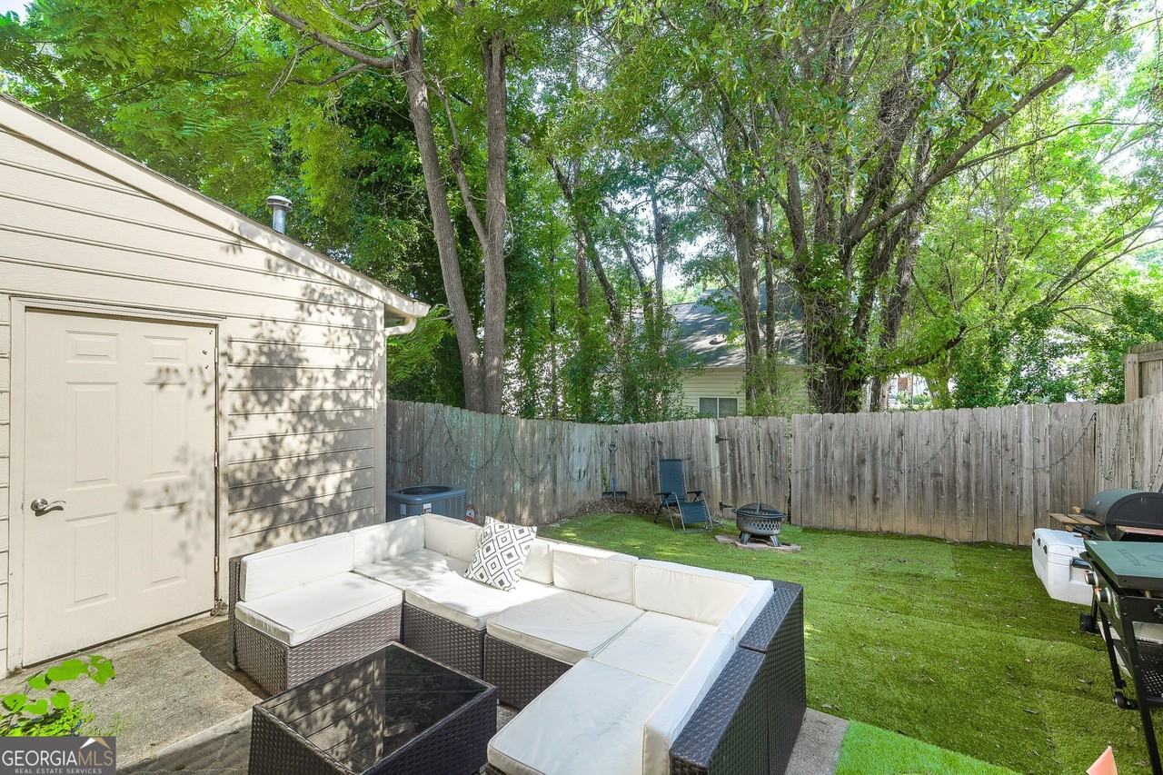 1022 Oaks Pkwy Se - Photo 5 of 11