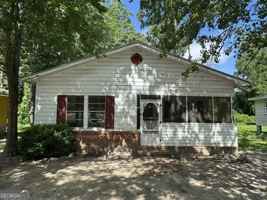 featured image of 103 Floyd St