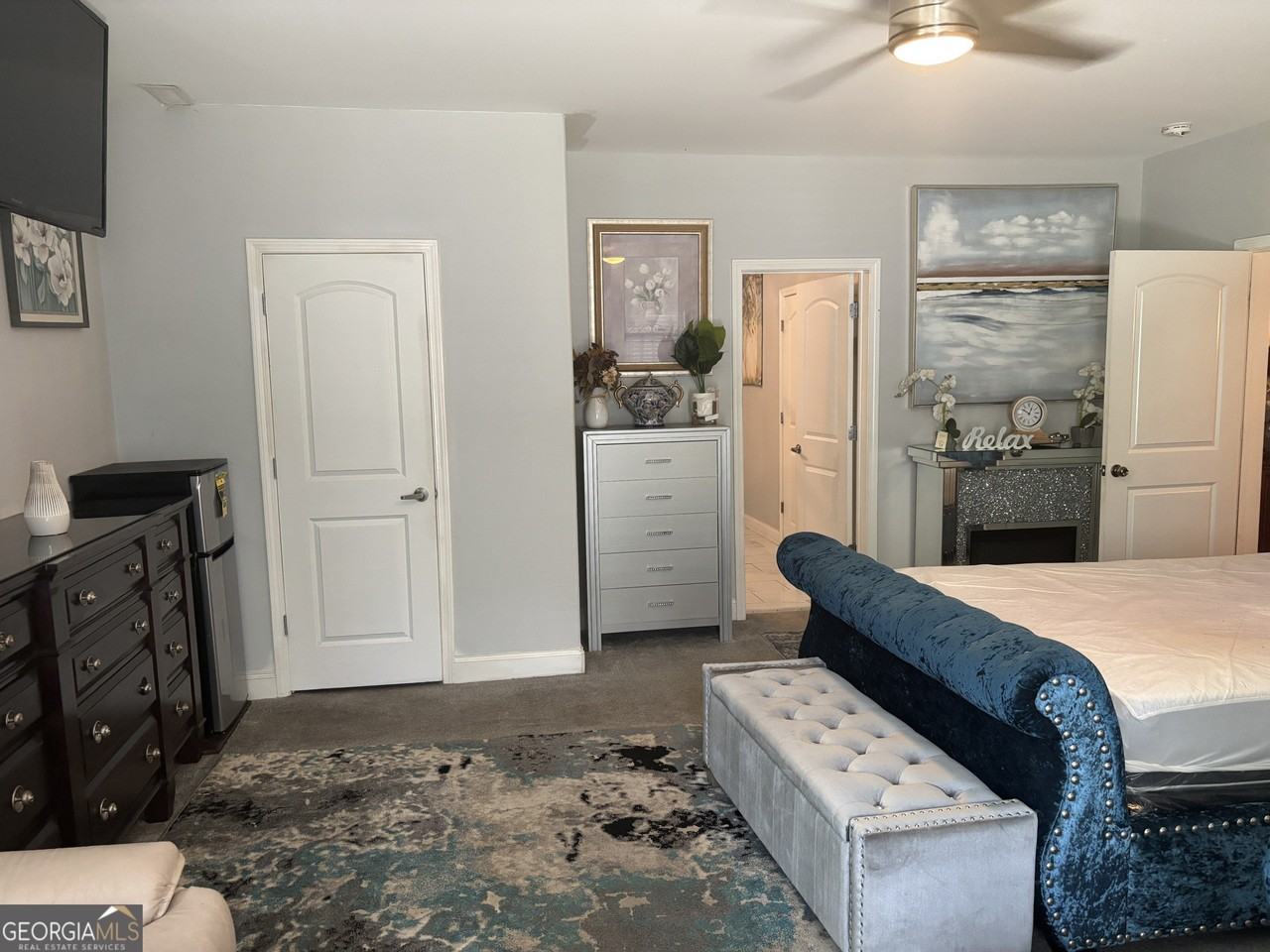 341 Warwick Pl - Photo 3 of 5