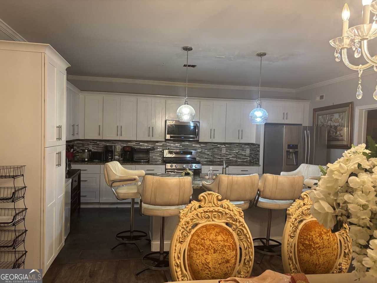 341 Warwick Pl - Photo 5 of 5