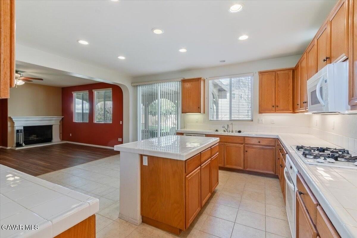4821 W Avenue J4 - Photo 7 of 18