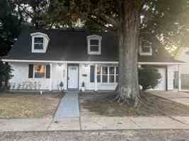 featured image of 412 Fairway Dr #1