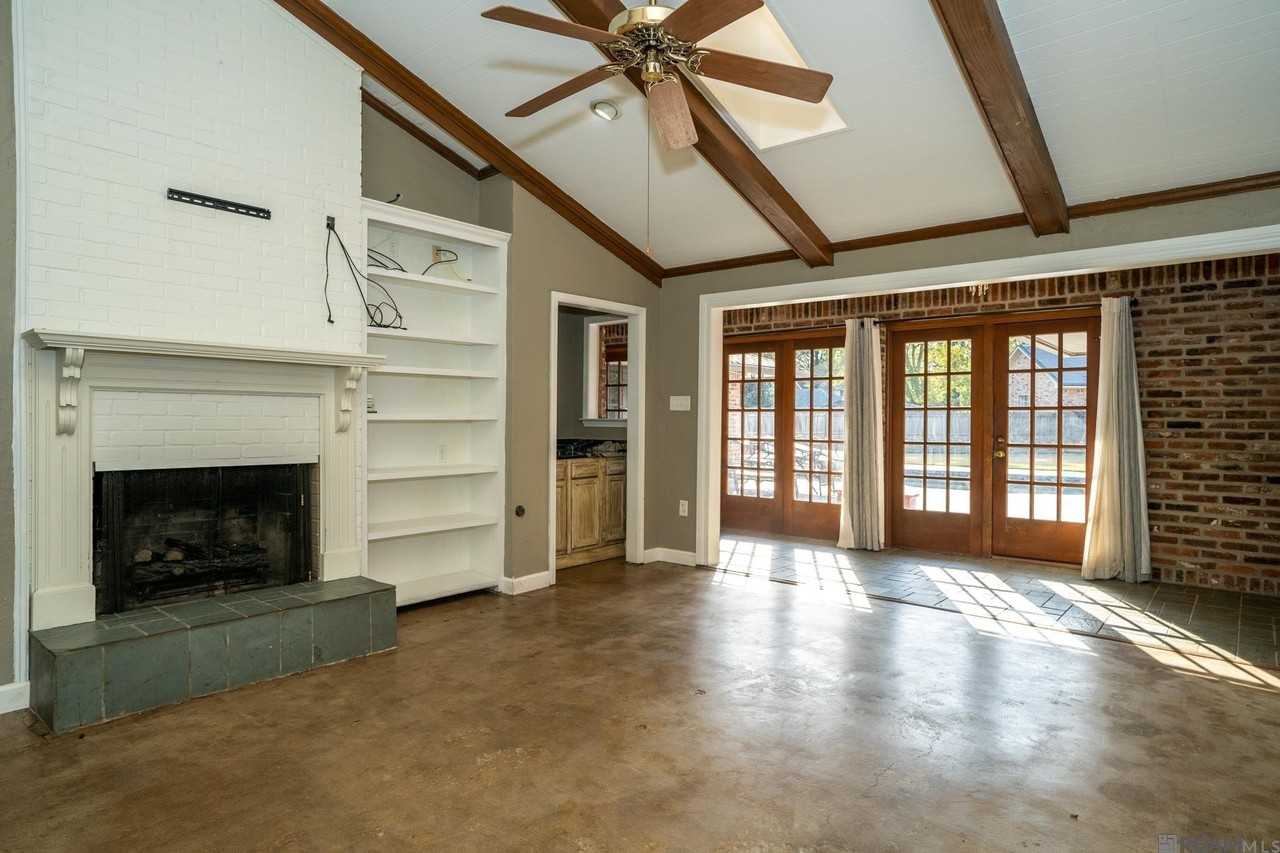 3736 Sessions Dr - Photo 2 of 34